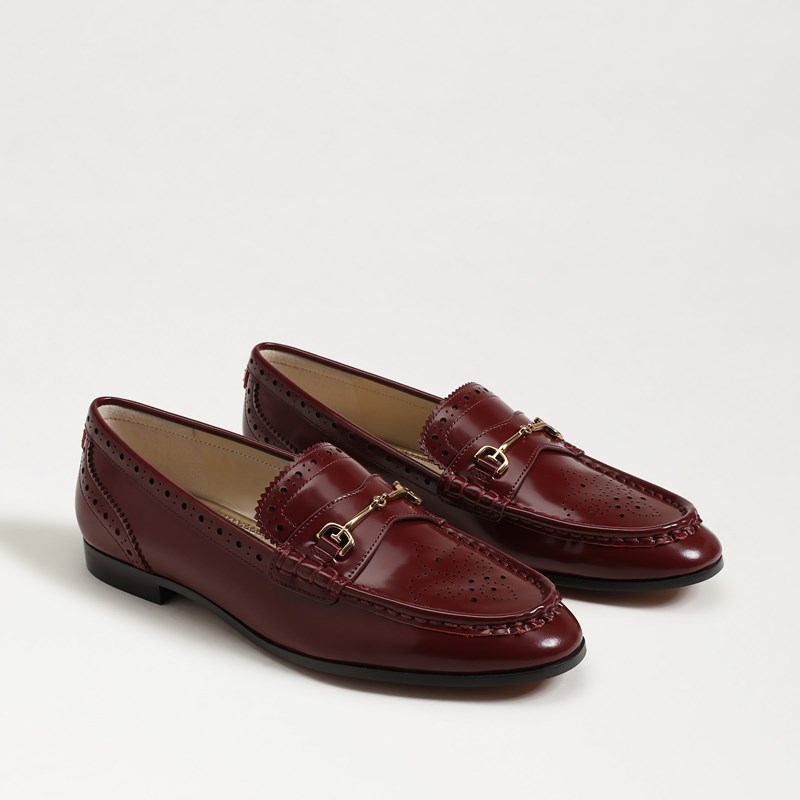Liona Pointed Toe Flat