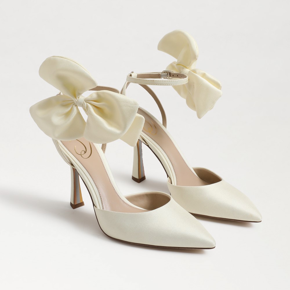 Ivory orders heels with bow