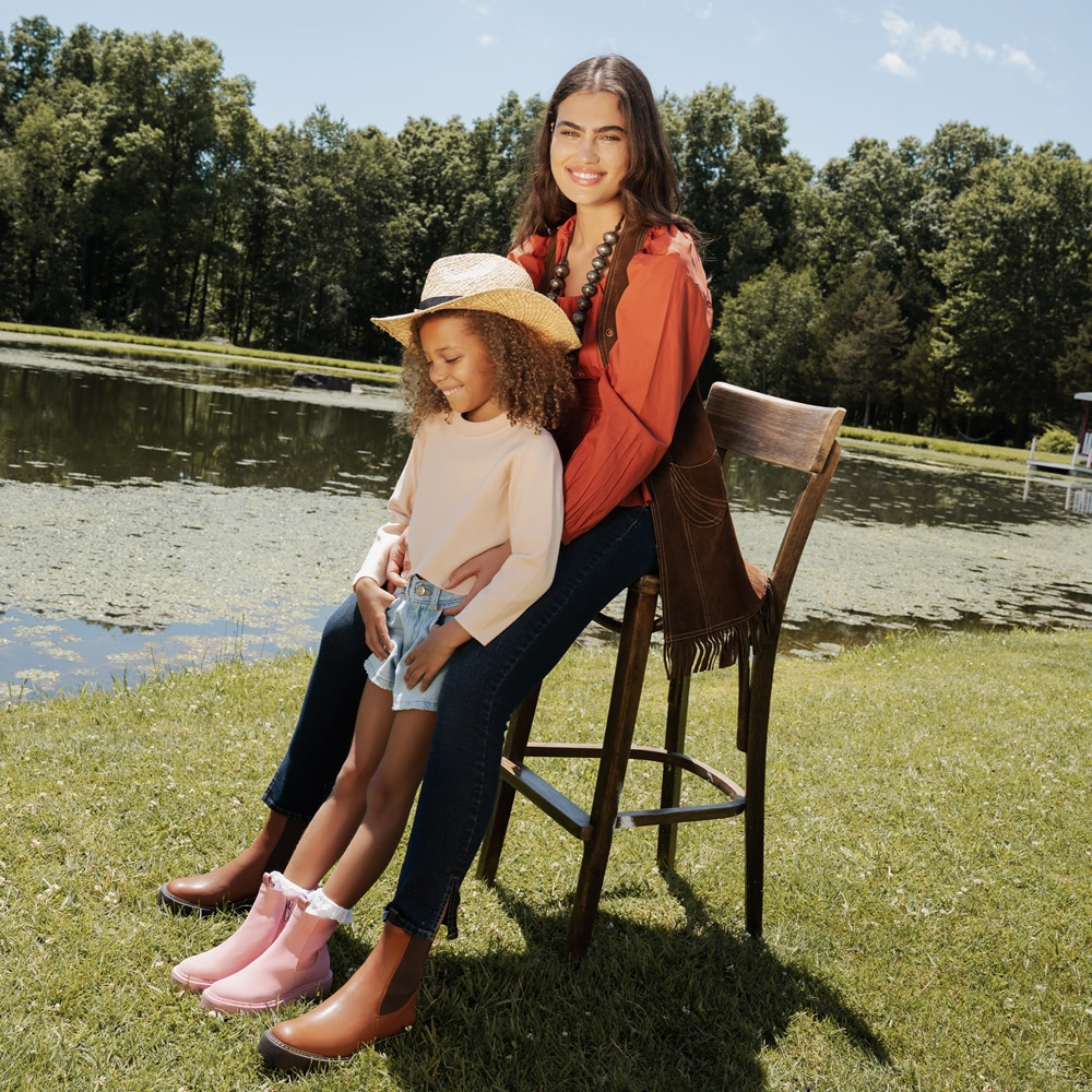 Sam Edelman Laguna Kids Chelsea Boot Girls Boots and Booties