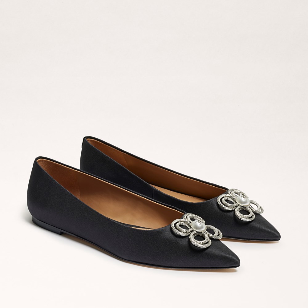 Wanda Tour Pointed Toe Flat